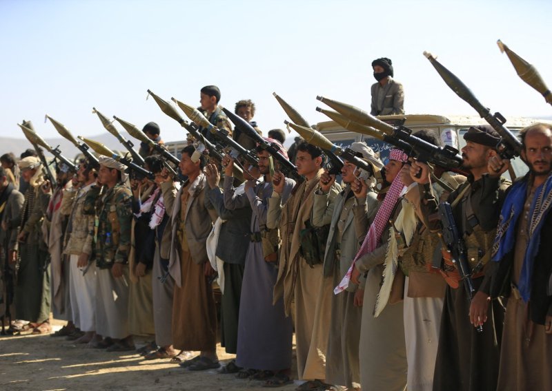 Sve oči uperene na još jedan tjesnac: Ako Hutisti uđu u rat, cijene nafte mogle bi eksplodirati