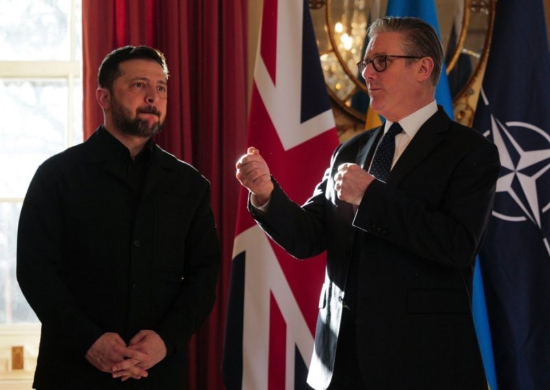 Starmer poručio Zelenskom: Rusija ne smije imati koristi od rata u Iranu