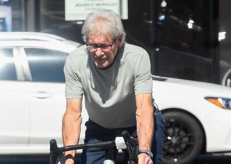 Harrison Ford ne staje: Nakon emotivnog govora počastio se novim biciklom