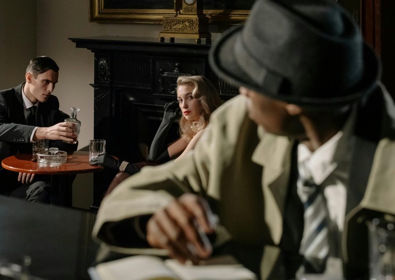 Vrbuje ljude preko Telegrama i plaća im da pale tvornice po Europi: Tko je 'Lucky Strike'