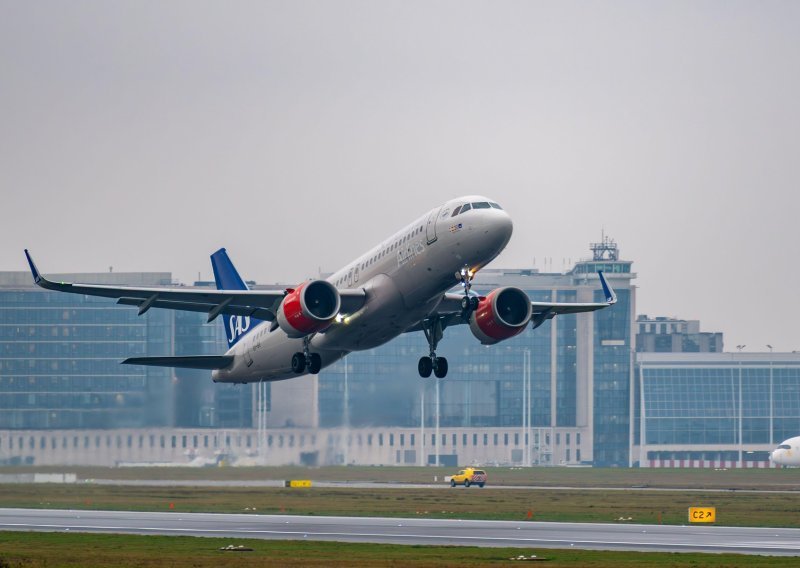 Gorivo divlja, karte poskupljuju, letovi se otkazuju: Je li to samo početak kaosa u zračnom prometu?