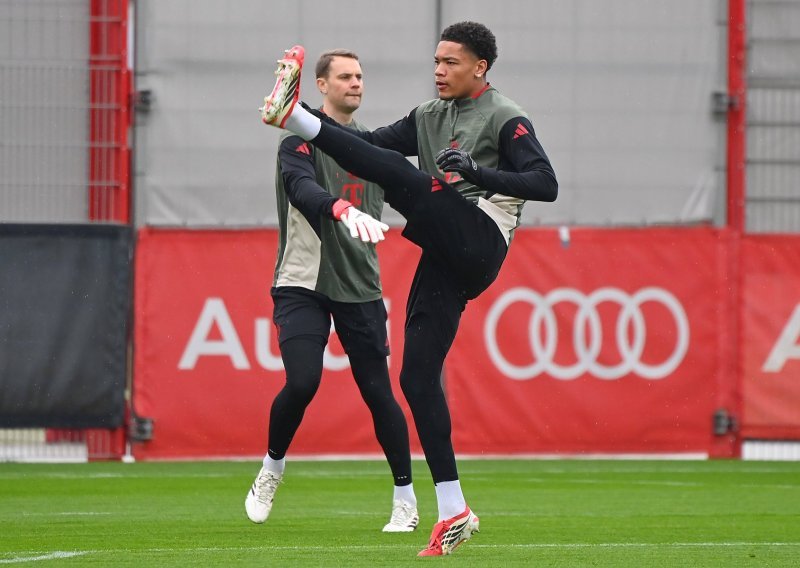 Bayern bez golmana: 16-godišnjak može u povijest, ali čeka se dozvola države