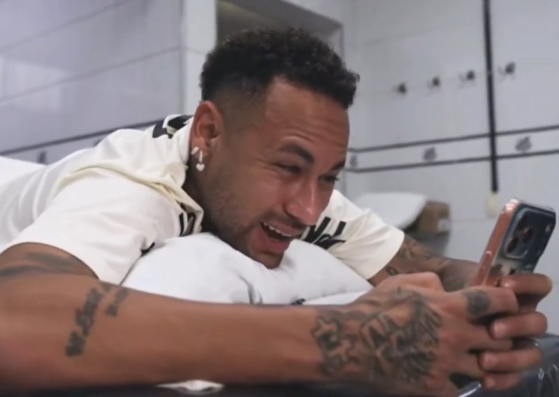 Pogledajte Neymarovu reakciju kad je saznao da nije na Ancelottijevu popisu