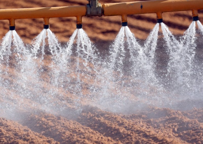 Indija uvozi rekordne količine uree po gotovo dvostruko višim cijenama