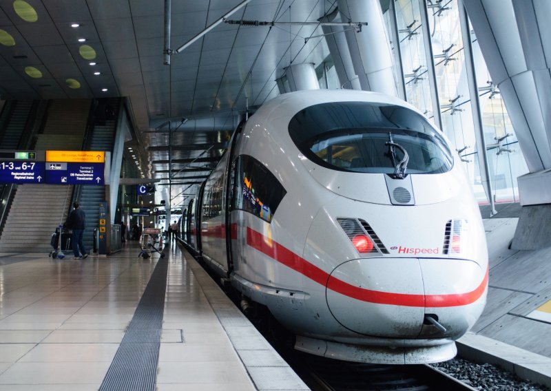 Deutsche Bahn zaključio godinu s neto gubitkom