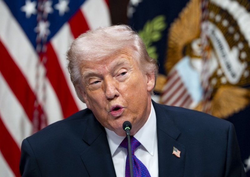 Trump predstavio politiku za umjetnu inteligenciju