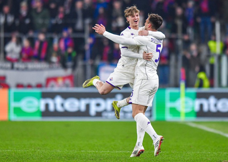 Pogledajte kako je hrvatski reprezentativac u 97. minuti zabio sa svoje polovice za potvrdu prolaza velikana