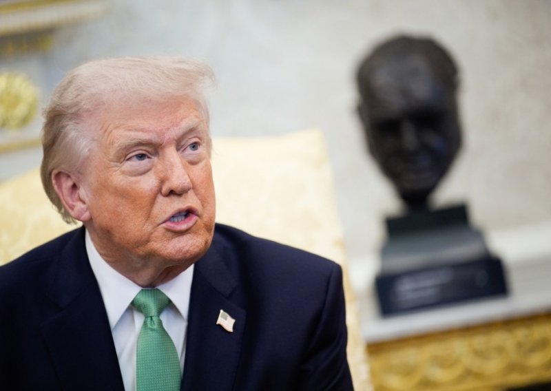 Trump dobiva zlatnik sa svojim likom, pljušte reakcije: 'Monarsi i diktatori stavljaju lica na kovanice'