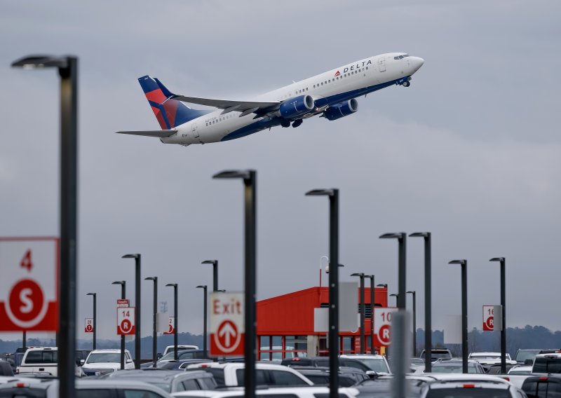 Panika u zraku zbog turbulencije, nekoliko ljudi ozlijeđeno