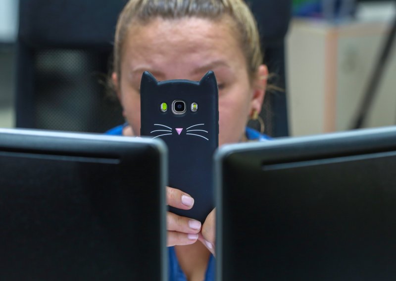 Nova SMS prijevara kruži Hrvatskom, kliknula na poruku i ostala bez tisuće eura