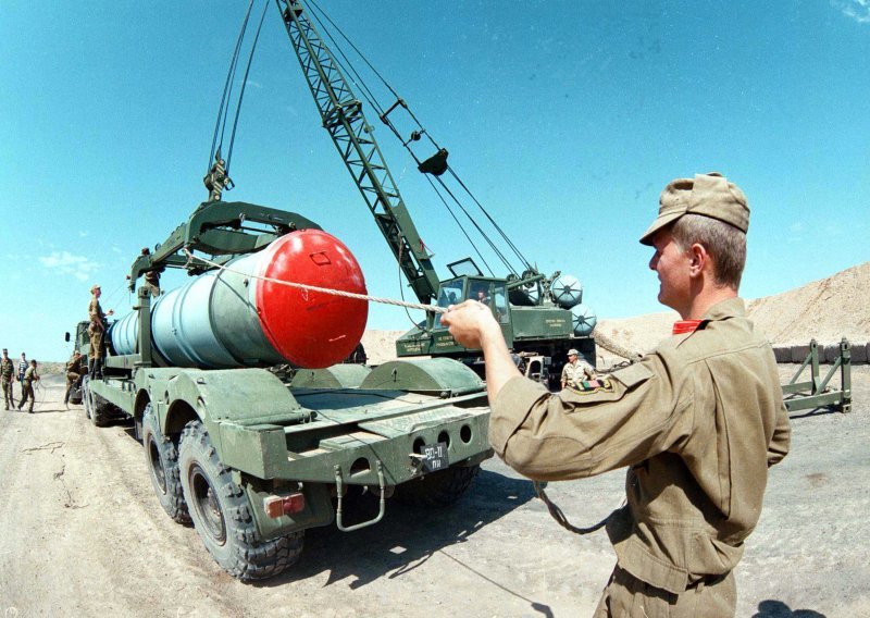 Iran od Rusa dobio prvi protuzračni sustav S-300