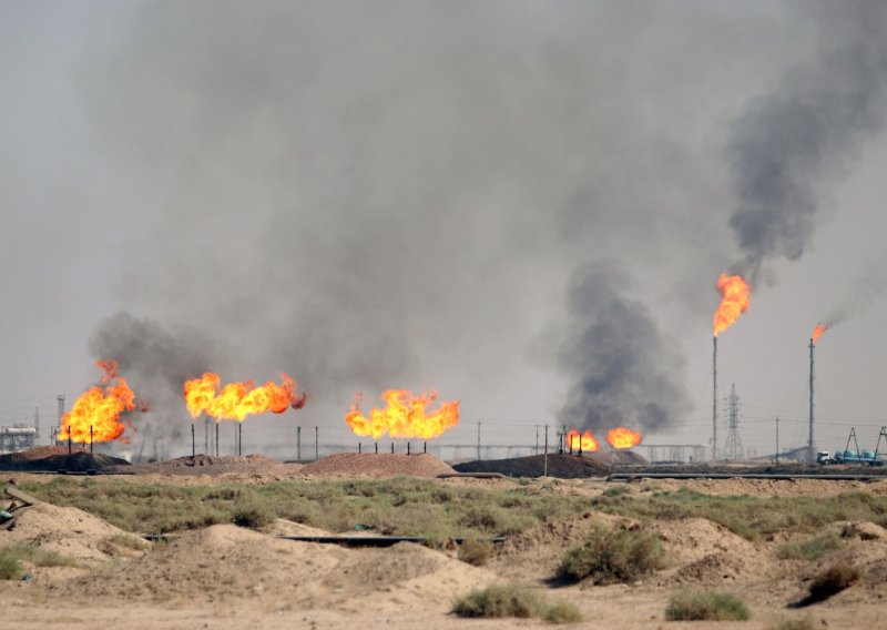 Irak proglasio višu silu: Zaustavljen rad svih naftnih polja kojima upravljaju stranci
