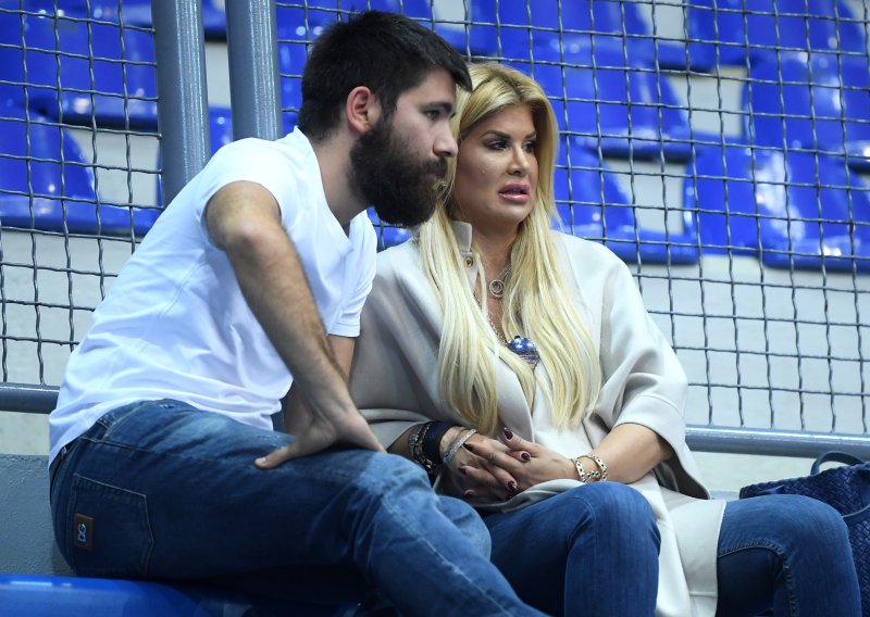 Svadba s Kustićem nakon kratke veze: Nika Perenčević ljetos je okončala brak s Tedeschijem