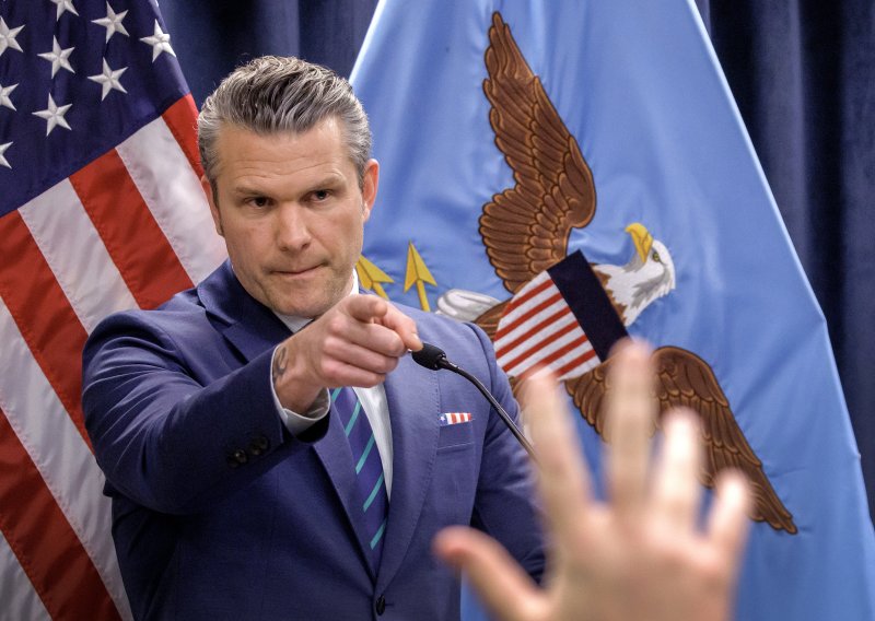 Rat protiv Irana ili 'sveti rat'? Retorika američkog ministra obrane podigla buru