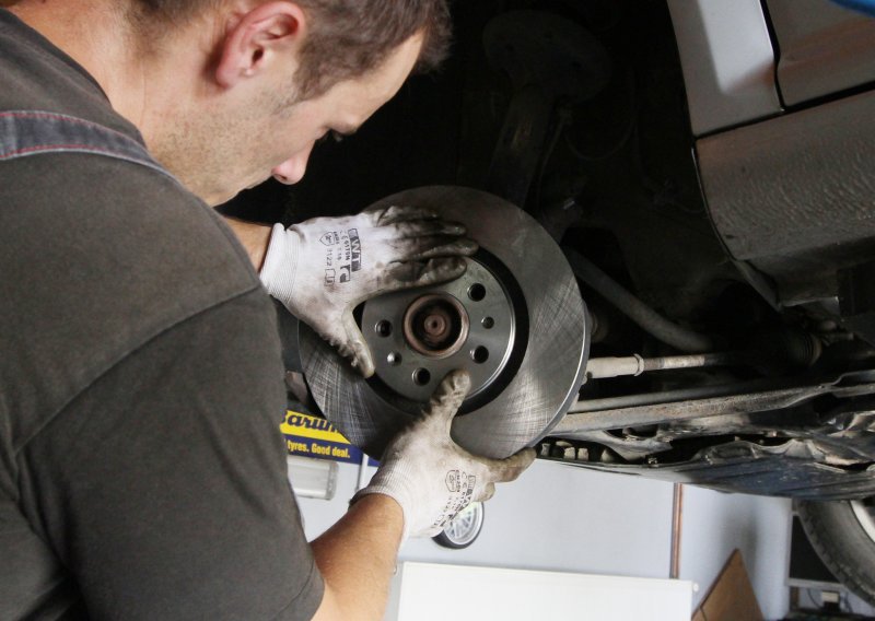 Mehaničari upozoravaju: Ovakve vožnje najviše uništavaju automobil