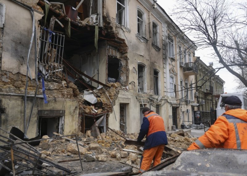 Sjeverna ukrajinska regija bez struje, nastavljaju se žestoki napadi iz zraka