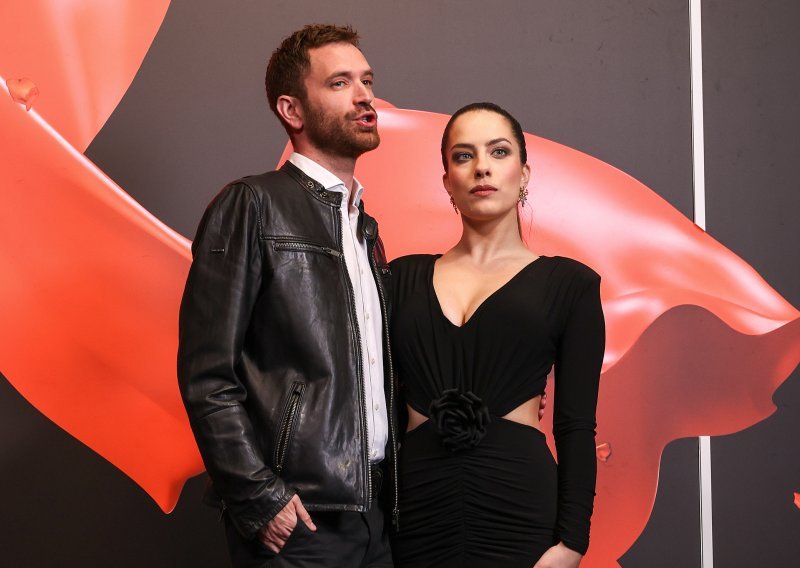 Zvijezde 'Kumova' sve su zasjenile: Ana Uršula Najev zablistala s Momčilom Otaševićem