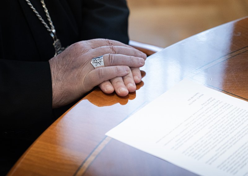 Biskupi iz BiH: Zabrinuti smo jer se samo jedan narod prikazuje isključivom žrtvom