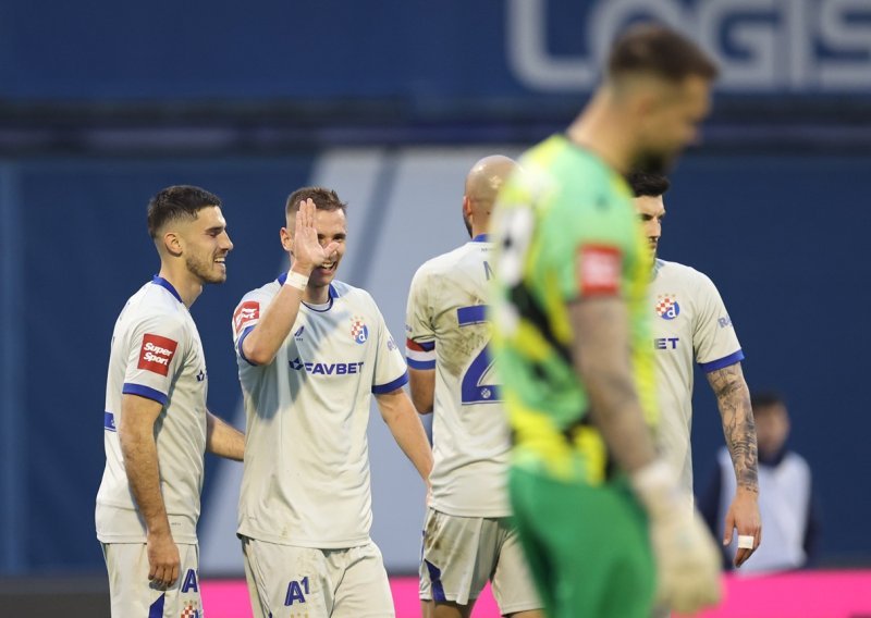 Ne znamo što je Beljo htio, ali ispalo je najbolje. Pogledajte Stojkovićev gol za 4:0