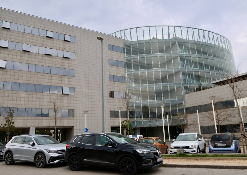 Izbio požar u splitskom rodilištu, oglasio se predstojnik Klinike