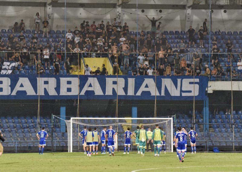 Kaos u velikanu iz regije: Navijači napali igrače, smijenili pet trenera