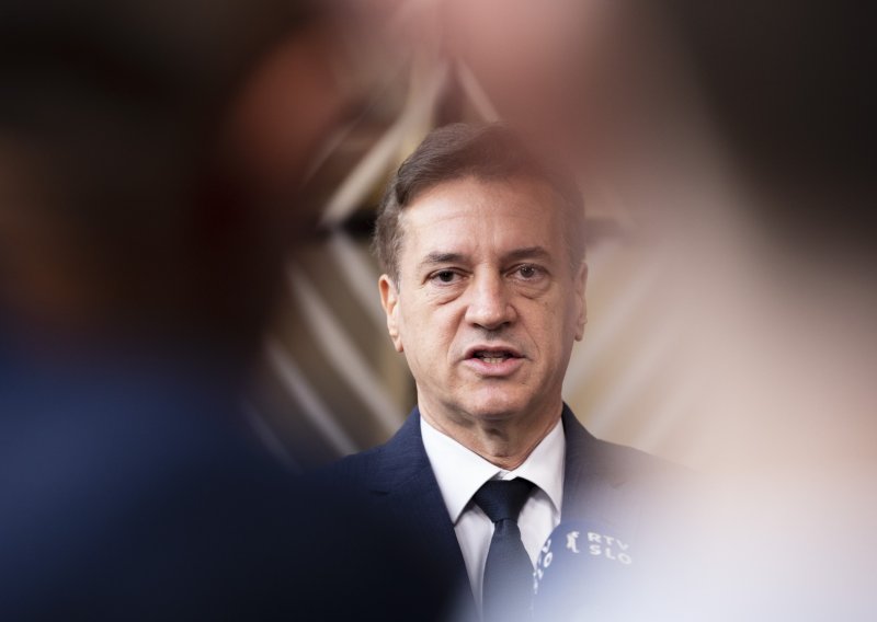 Golob proglasio pobjedu: 'Bilo je napeto'; Janša: 'Prebrojat ćemo svaki glas'