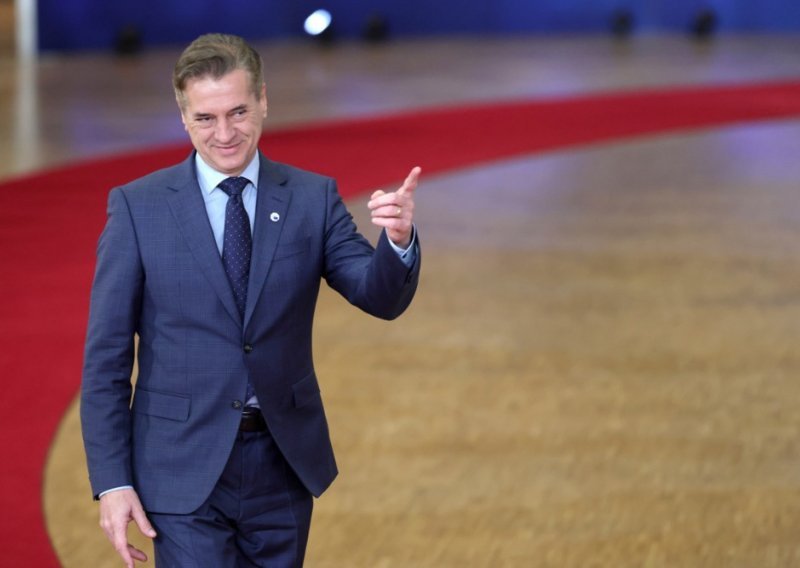 Golob tijesno pobijedio Janšu s tek jednim mandatom više: Otkrio je o čemu neće pregovarati