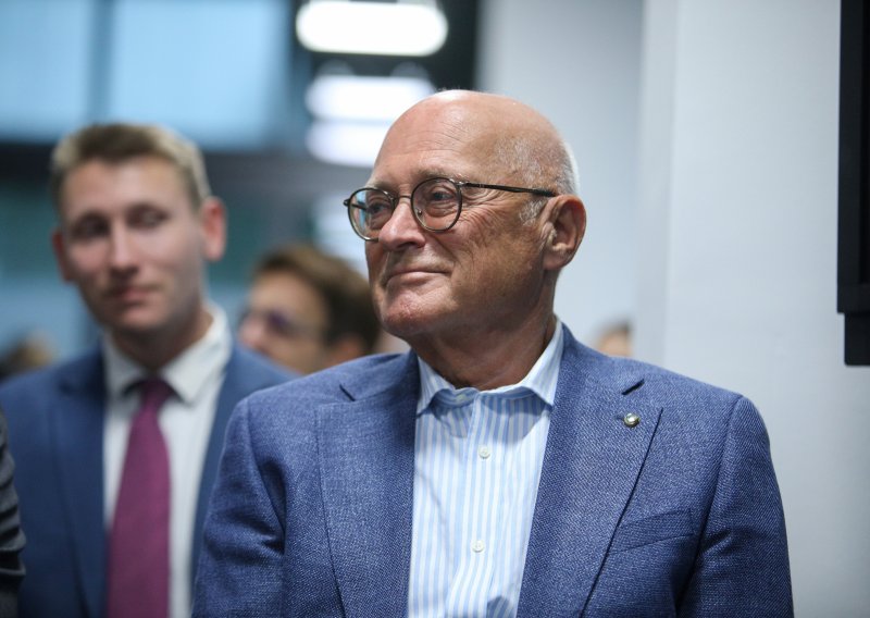 Davor Štern: 'Mi ne moramo brinuti jer imamo rafineriju koja je obnovljena'