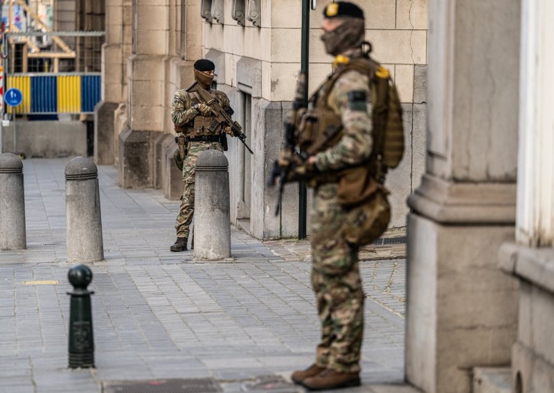 Panika u srcu Bruxellesa: Pronađeni sumnjivi paketi, evakuirani kolodvori