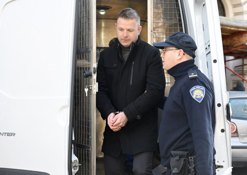 Proširena istraga protiv Šinceka, otpad su odlagali i u Senju