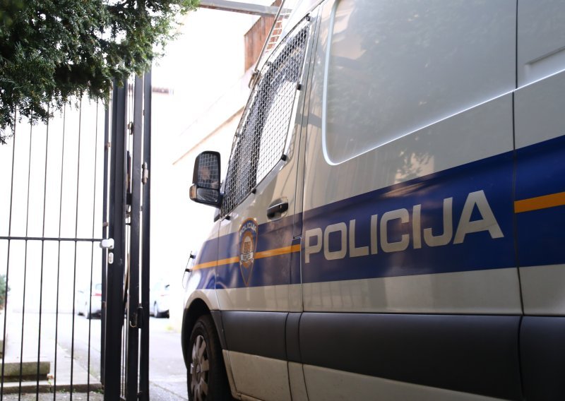 Uskok zbog korupcije i pranja novca uhitio više ljudi, među njima i bivši HDZ-ov načelnik