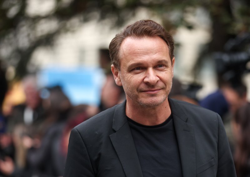 Enis Bešlagić pokazao sina i oduševio pratitelje: Svi komentiraju koliko sliči na slavnog oca