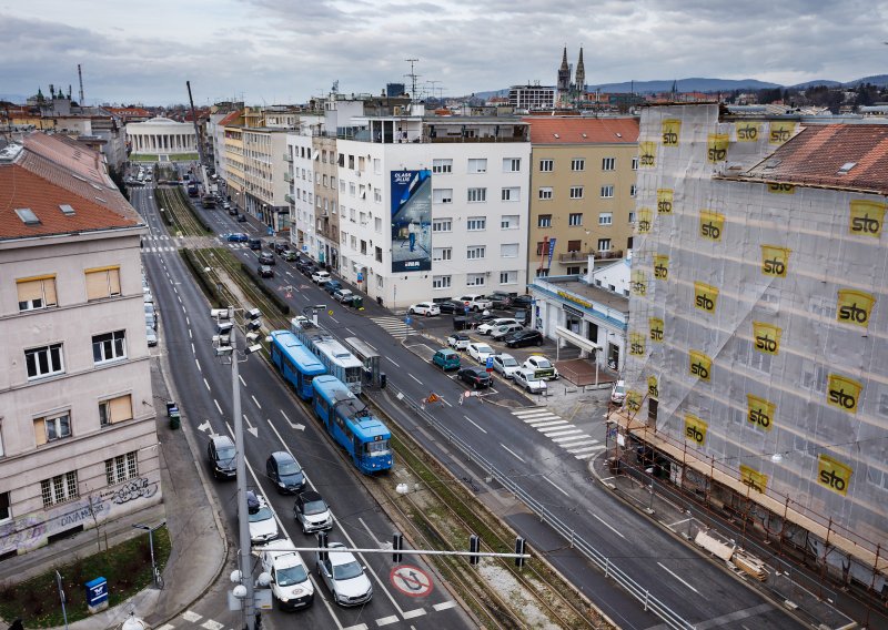 Tramvaj iskočio iz tračnica nakon sudara: Kolaps prometa prema istoku