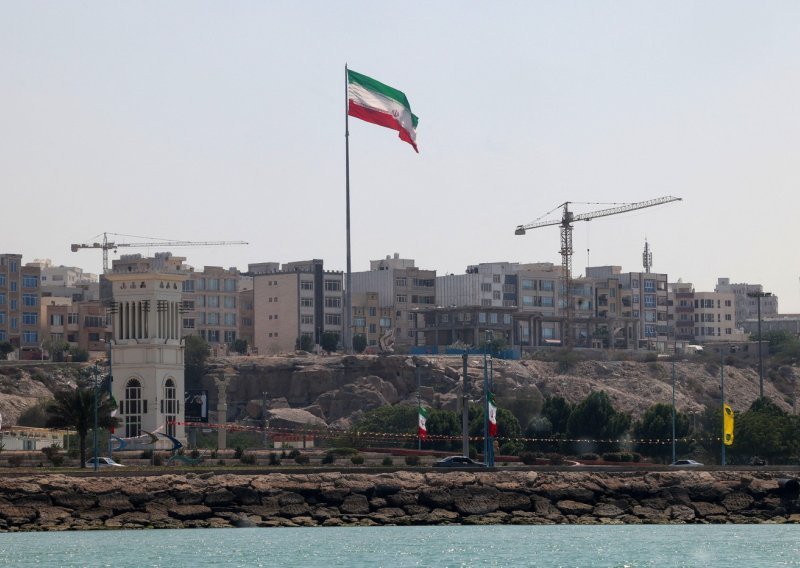 U napadu pogođeno važno postrojenje na otoku Kešmu: 'Potpuno je izvan funkcije'