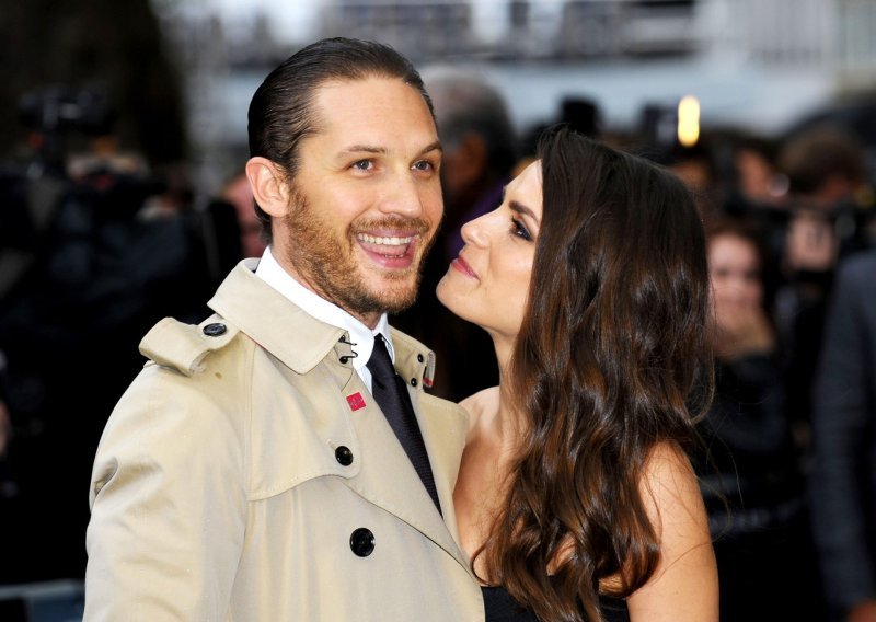 Zaboravite imidž opasnog dečka: Supruga Toma Hardyja otkrila čime ju je zapravo osvojio