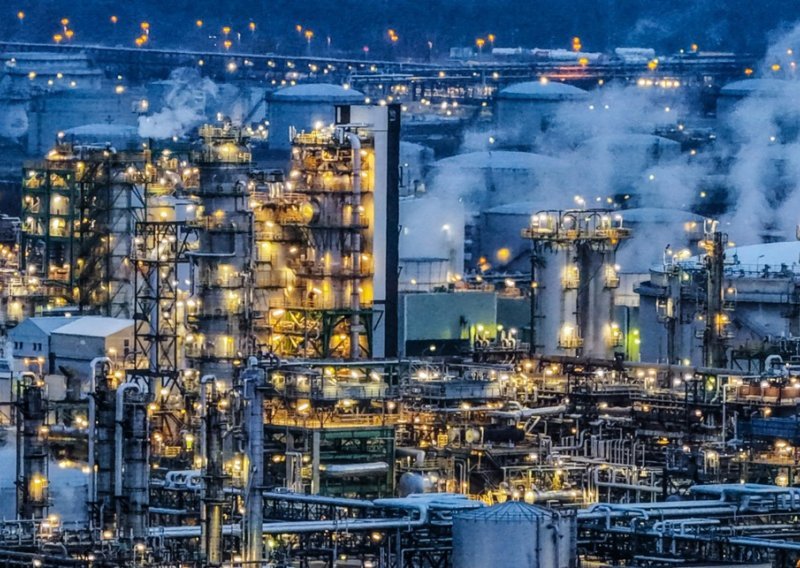 Barel nafte skočio iznad 102 dolara: Svi se boje žešćeg sukoba