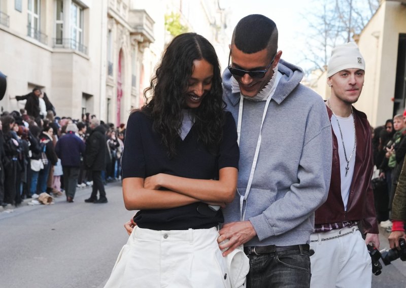 S modnih pisti na gradske ulice: Ove praktične hlače nikad nisu bile poželjnije