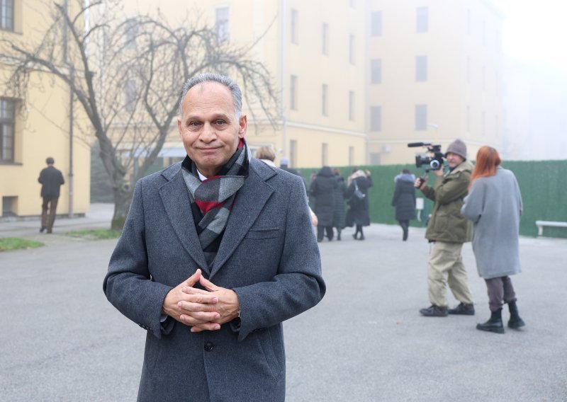 Incident na iftar večeri: Kajtazi tvrdi da je usluga bila loša, a vlasnik restorana da su mu dužni još 1800 eura