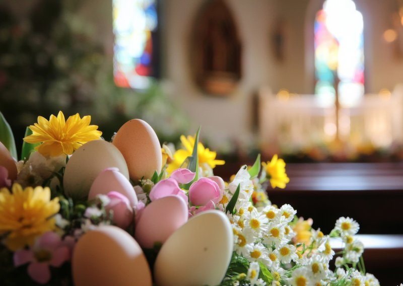 Najtiši dan u godini: Što simbolizira Velika subota i zašto večeras nosimo hranu na blagoslov