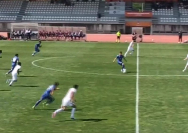 Srbi zabili nevjerojatan gol Englezima. Pogledajte majstoriju mladog napadača s centra