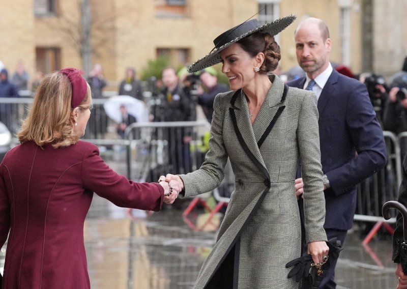 Kate Middleton nosila kaput s uzorkom koji ima posebno značenje za princa Williama