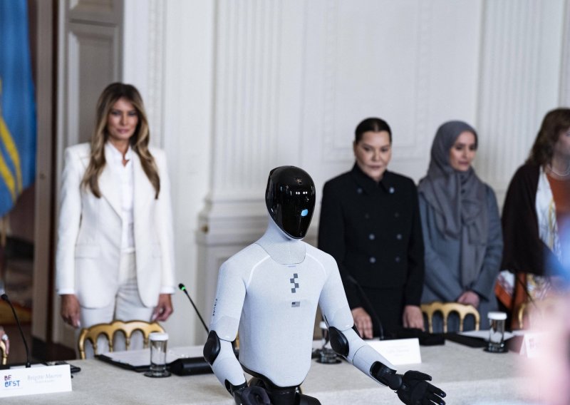 VIDEO Melania prošetala s humanoidnim robotom: Evo što znamo o ovom modelu