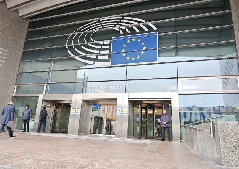 Bruxelles želi što bliskije veze s Britanijom: Pripremaju se za zajednički samit