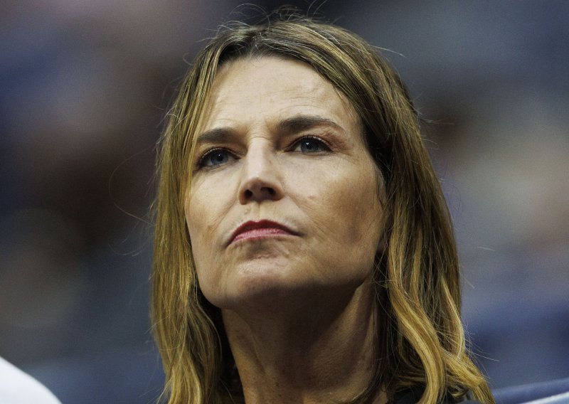 Slavna voditeljica slomila se pred kamerama govoreći o otmici svoje majke: 'Kad samo pomislim...'