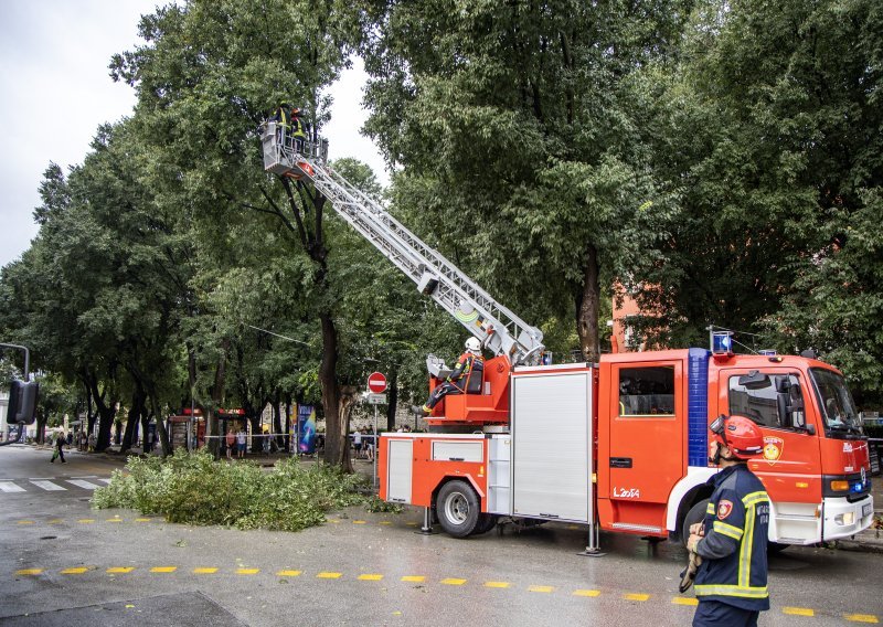 Nevrijeme stvaralo probleme istarskim vatrogascima, evo koliko su imali intervencija