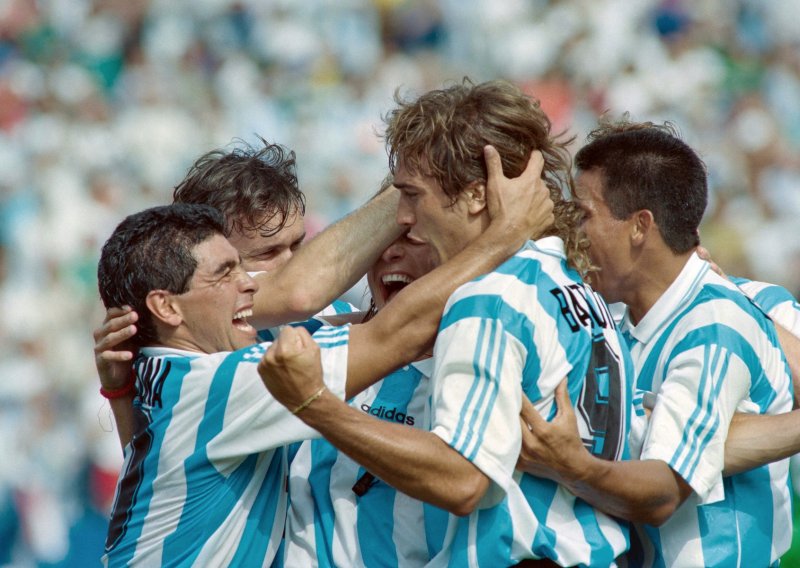 Batistuta slomljen zbog Maradone: 'Umro je kao pas, krivim i sebe'