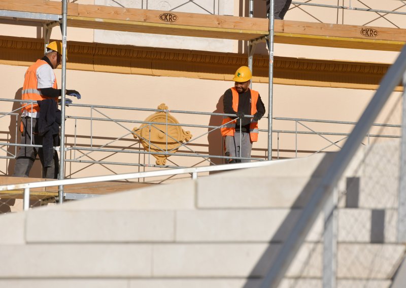 Održan okrugli stol Kluba zastupnika SDP-a: 'Hrvatska nema integracijsku politiku'