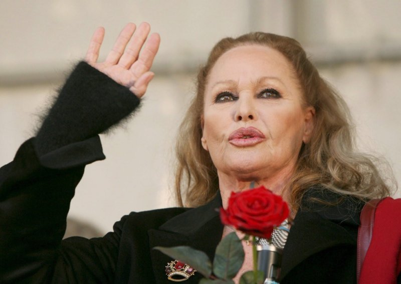 Ukrali milijune prvoj Bond djevojci: Ursula Andress prevarena, Italija reagirala