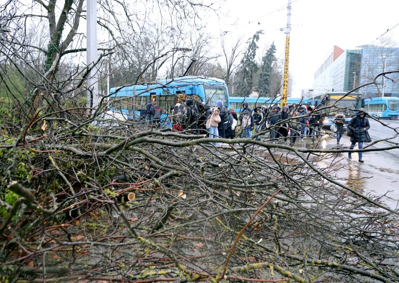 Izbjegnite rizik: Ovo su najopasnije stvari koje možete napraviti dok traje oluja