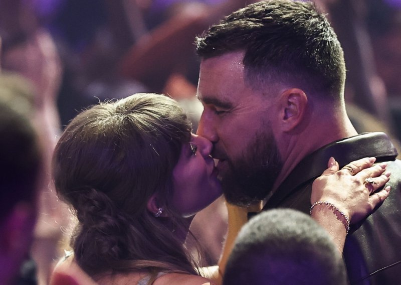 Dogodilo se ono što je cijeli svijet čekao: Taylor Swift i Travis Kelce odradili svoj veliki debi